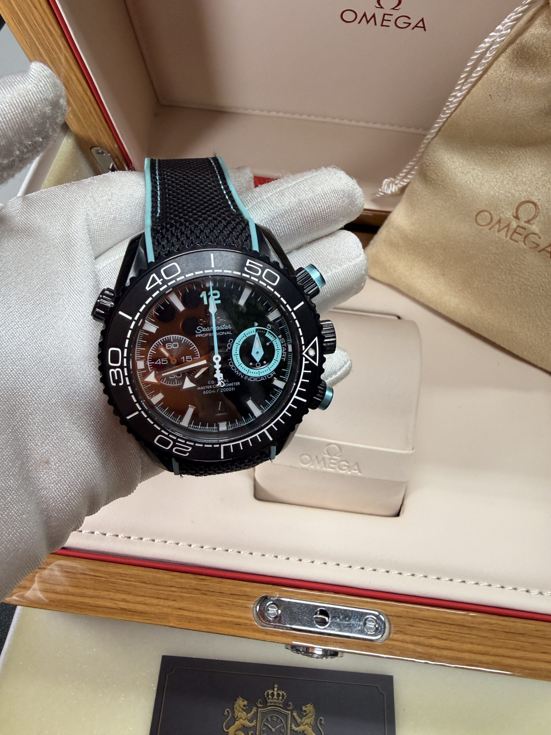 IMG_8470 Seamaster Planet Ocean 600M “ETZN” Deep Black - Imagem 1