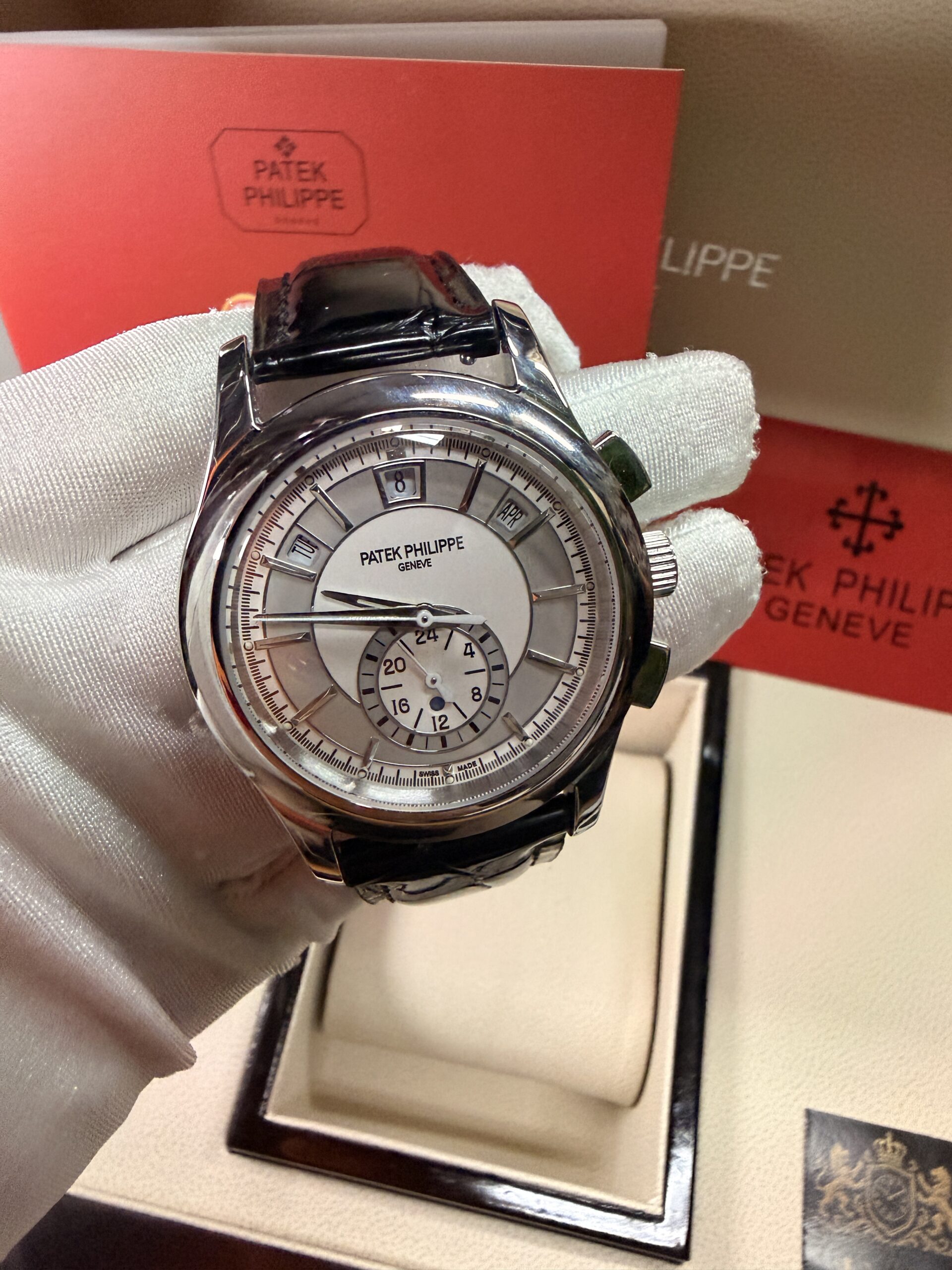 IMG_8605 Patek Philippe Annual Calendar Moonphase Branco - Imagem 1