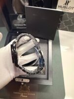 Hublot Classic Fusion Ceramic Black - Imagem 4